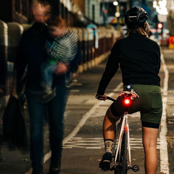 Фото - Фонарь велосипедный Knog Blinder Mini Skull Rear 30 Lumens Black (12985)